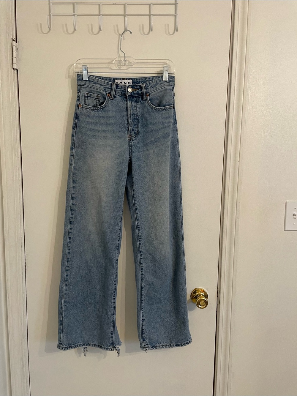 Light Wash High-Rise Wide Leg Jeans - Women